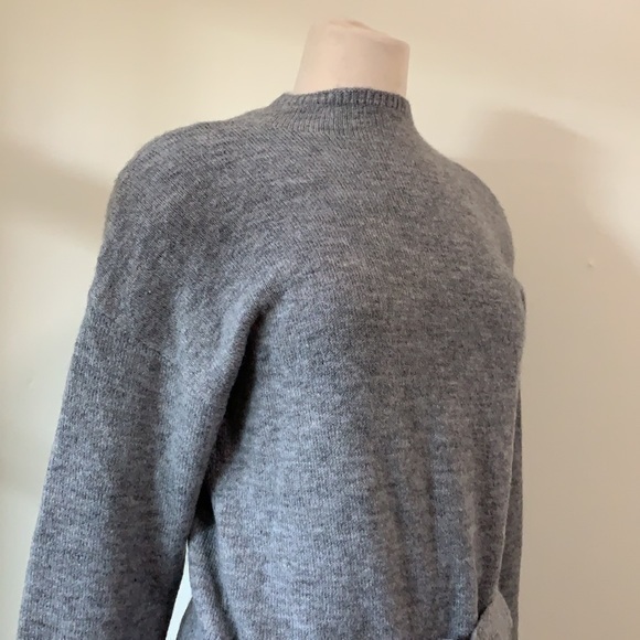 NWT Wayf gray women’s sweater size S - Picture 4 of 8